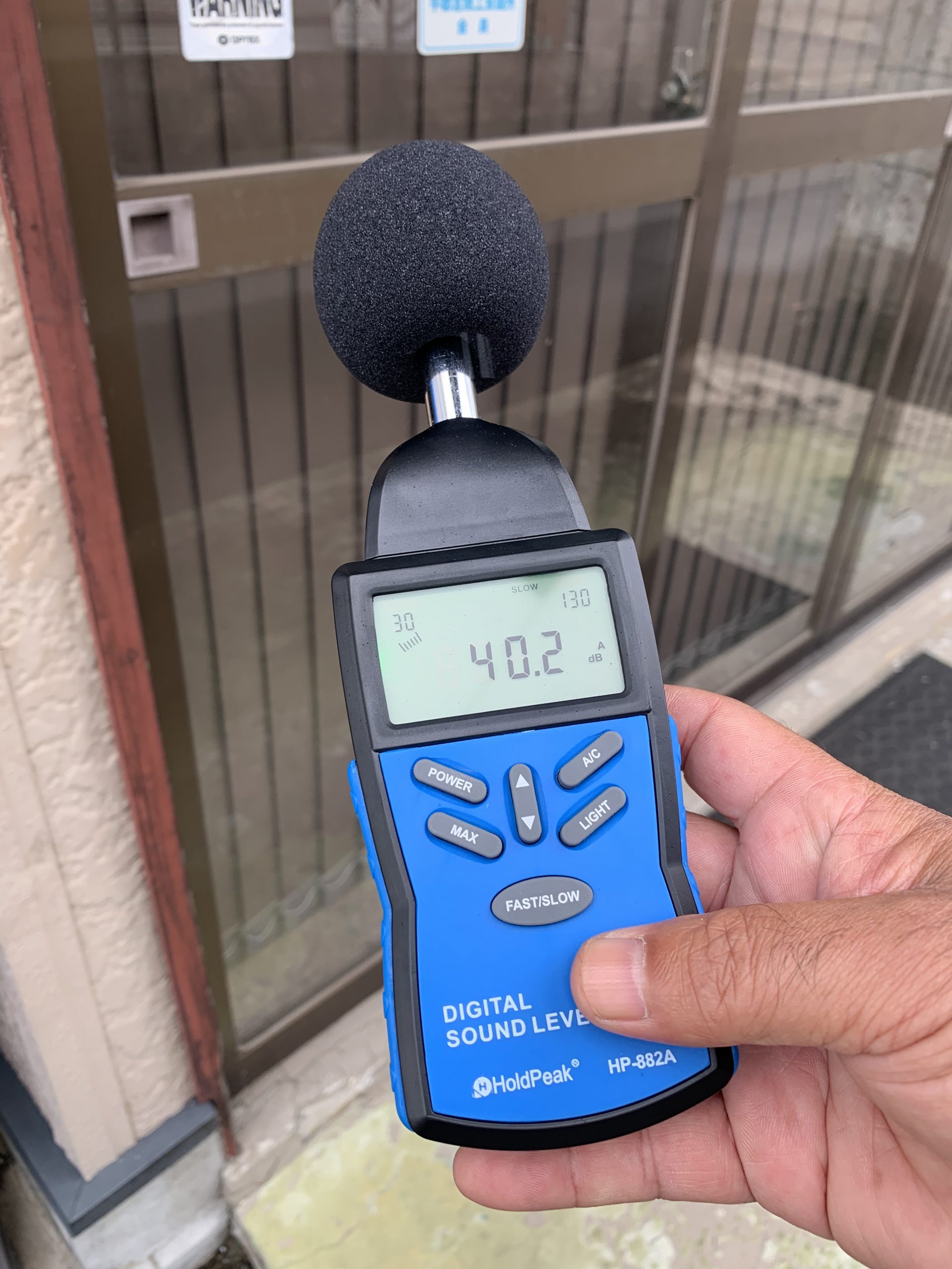 建物外部　近隣側40.2㏈（ドラム）