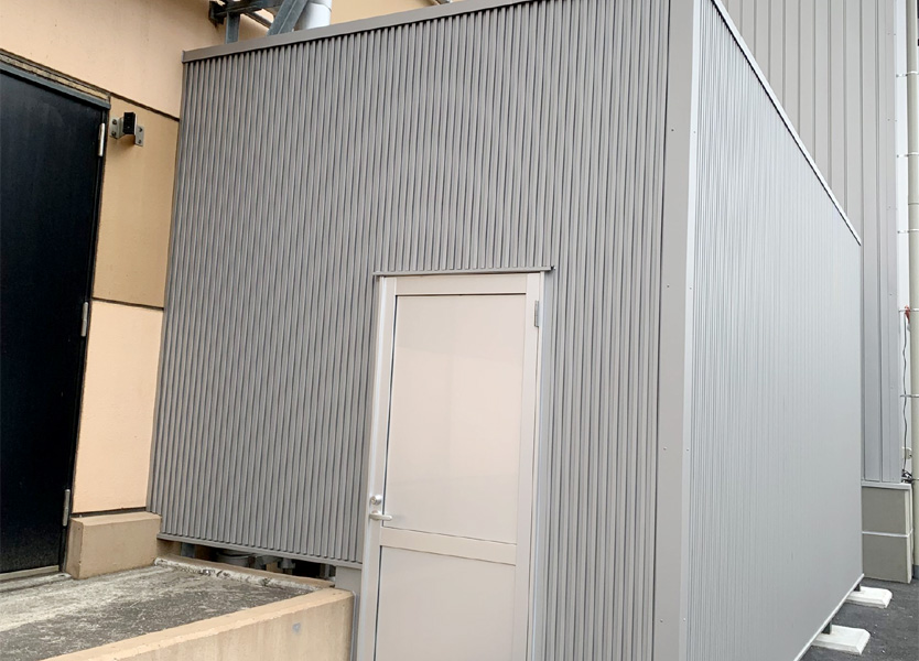 室外機用防音壁 設置工事 (騒音対策 Dr値ー16?達成しました)